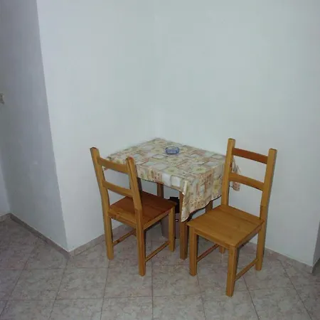 Apartment 851e