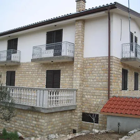 851e Apartment Drage