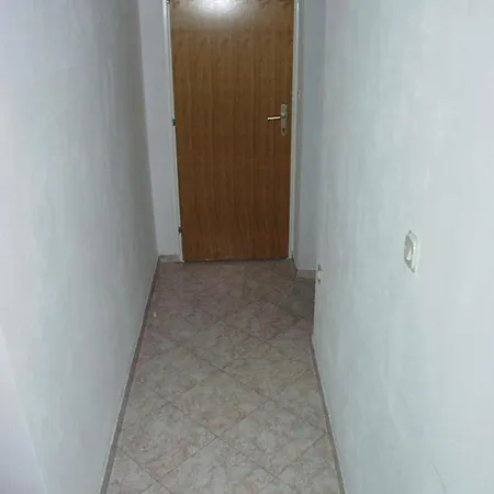 851e *